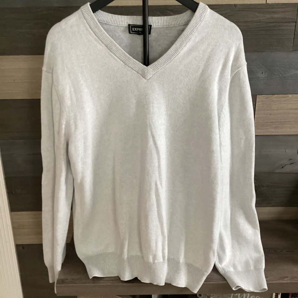 Express WOMENS 100% cotton Grey Minimalist Sweater Size Large V Neck